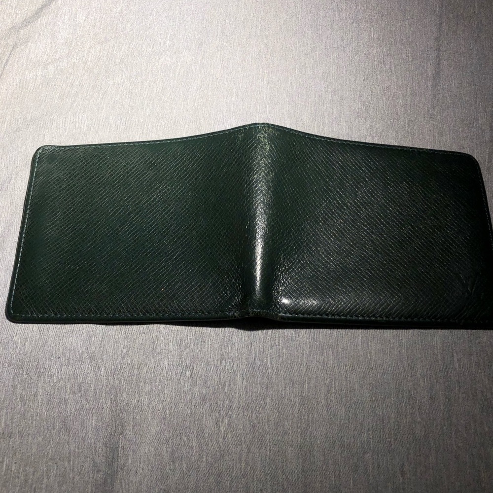 SOLD❗️Dark Green Louis Vuitton Bifold - Picture 6 of 8